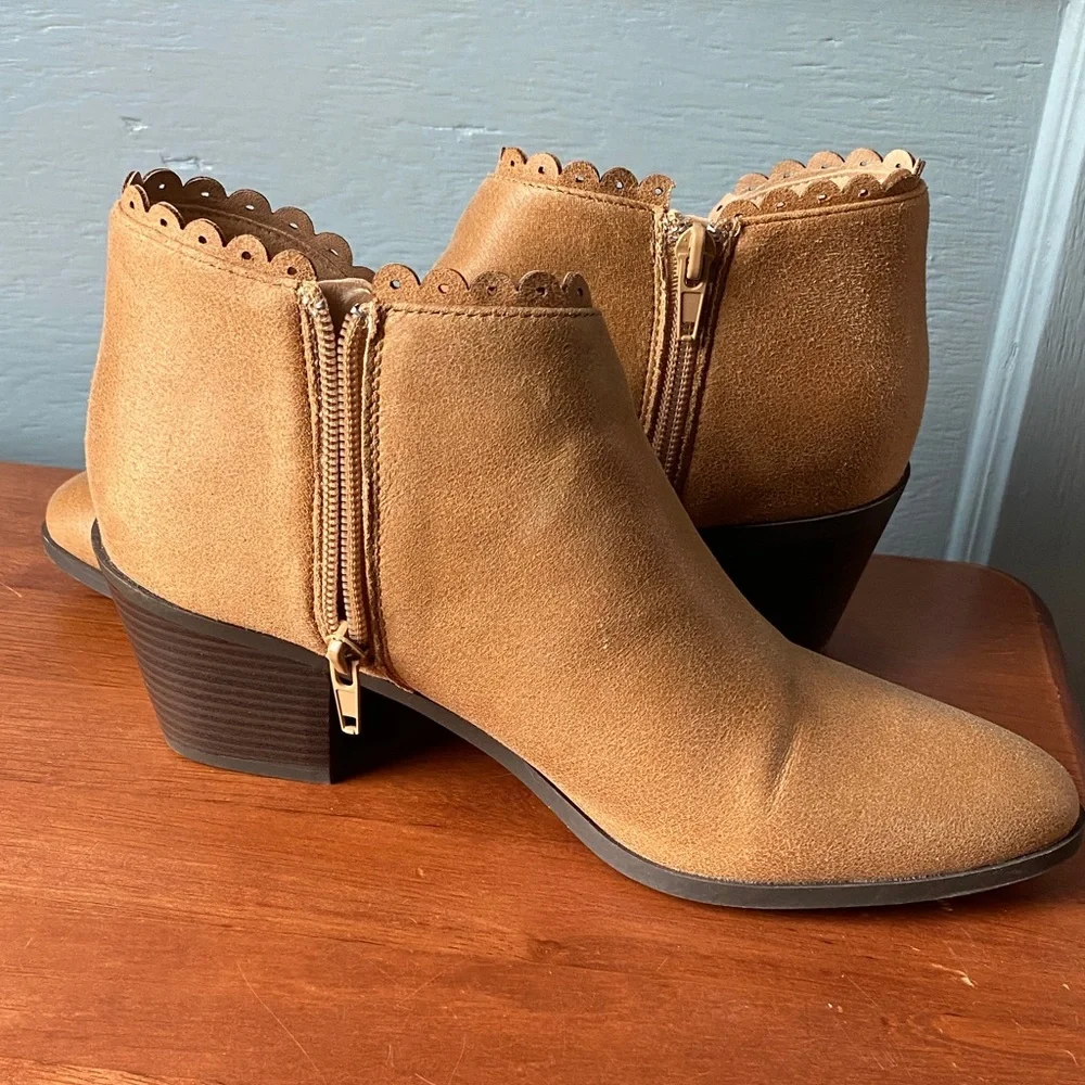 Journee Collection Tan Scalloped Ankle Booties